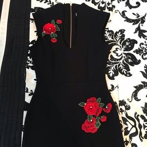 Red Rose & Pearl Detail Black Midi Dress 🌹